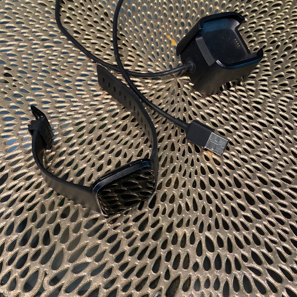Fitbit verse 2 Great  condition
